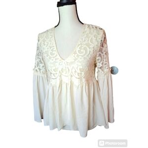 Karen kane small babydoll peasant blouse lacy top trumpet sleeves cream